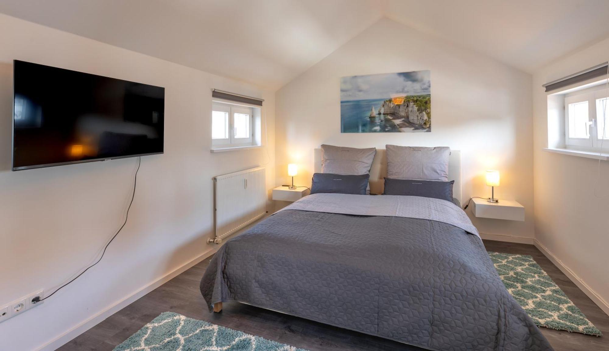 Sweethome - Maisonette Apartment, Parkplatz, Wifi, Naehe Zentrum Fürstenfeldbruck Kültér fotó