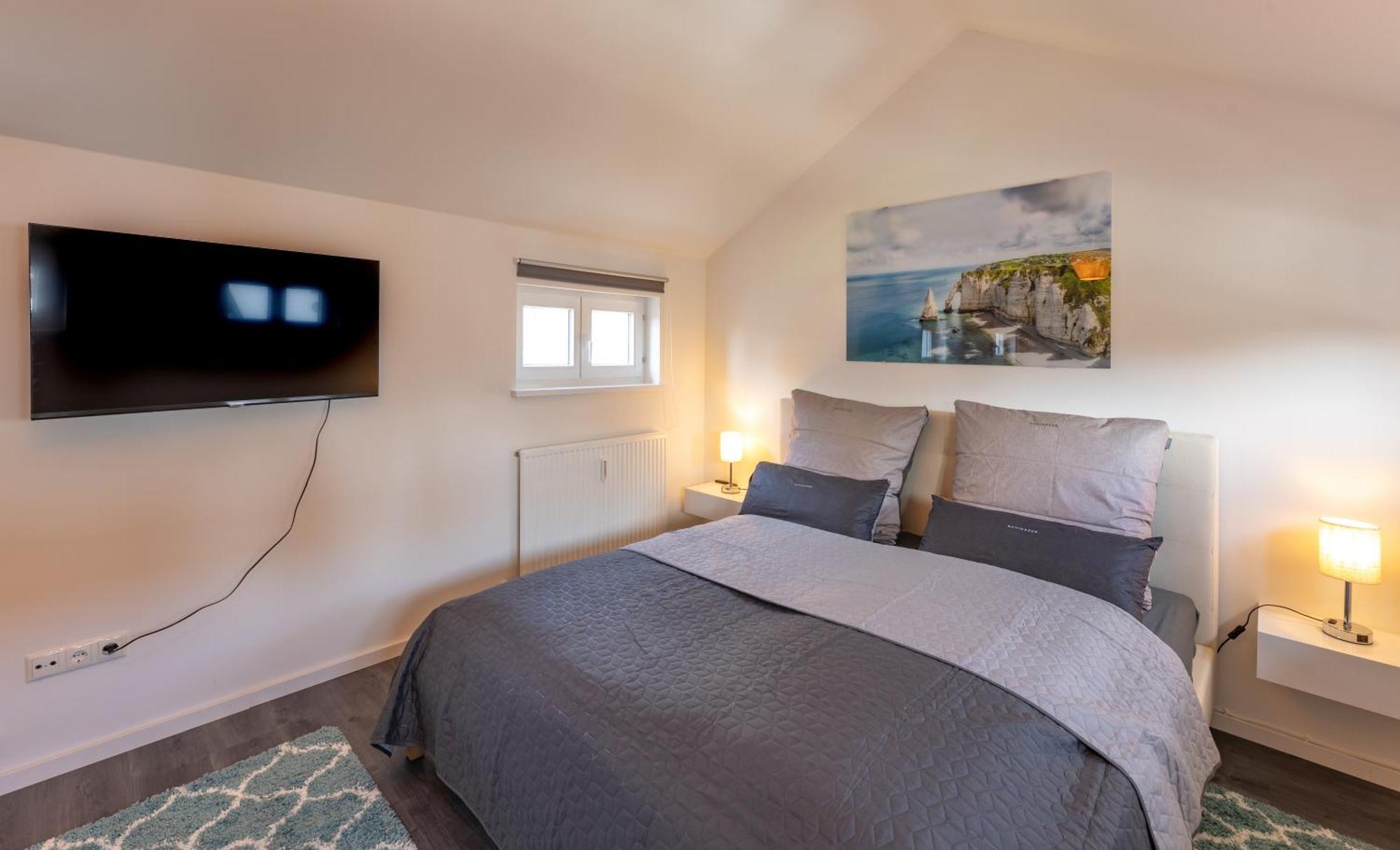 Sweethome - Maisonette Apartment, Parkplatz, Wifi, Naehe Zentrum Fürstenfeldbruck Kültér fotó